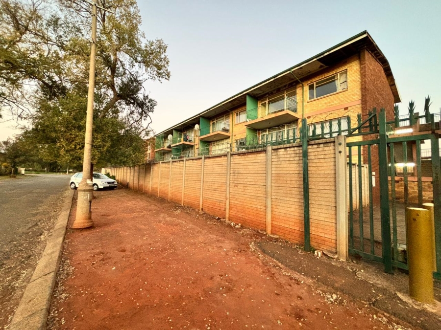 2 Bedroom Property for Sale in Vanderbijlpark CW 1 Gauteng