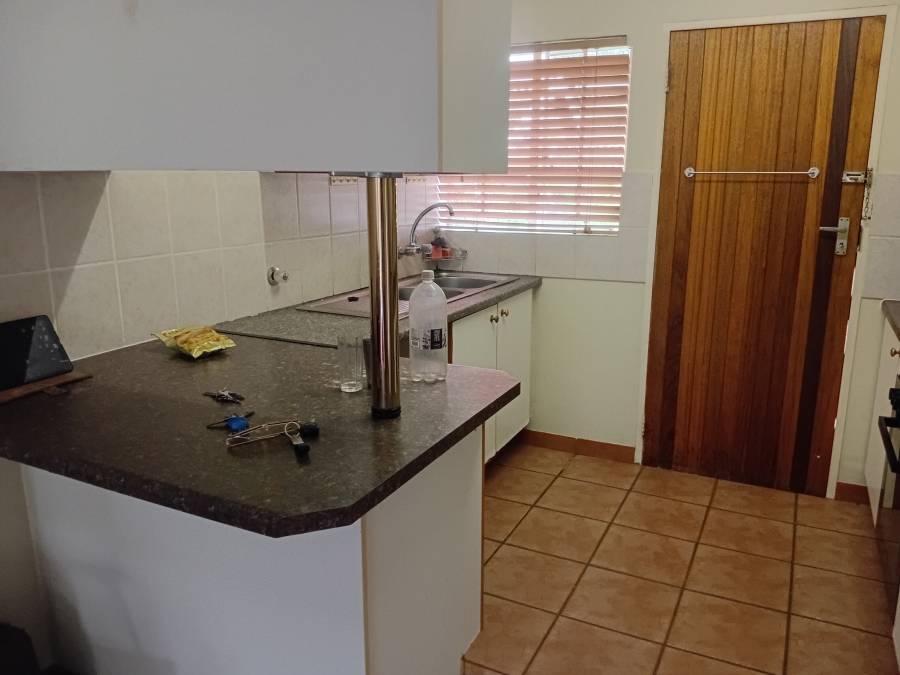 To Let 2 Bedroom Property for Rent in Faerie Glen Gauteng