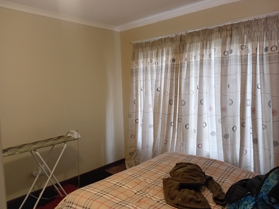 To Let 2 Bedroom Property for Rent in Faerie Glen Gauteng
