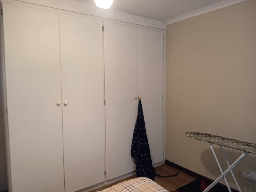 To Let 2 Bedroom Property for Rent in Faerie Glen Gauteng