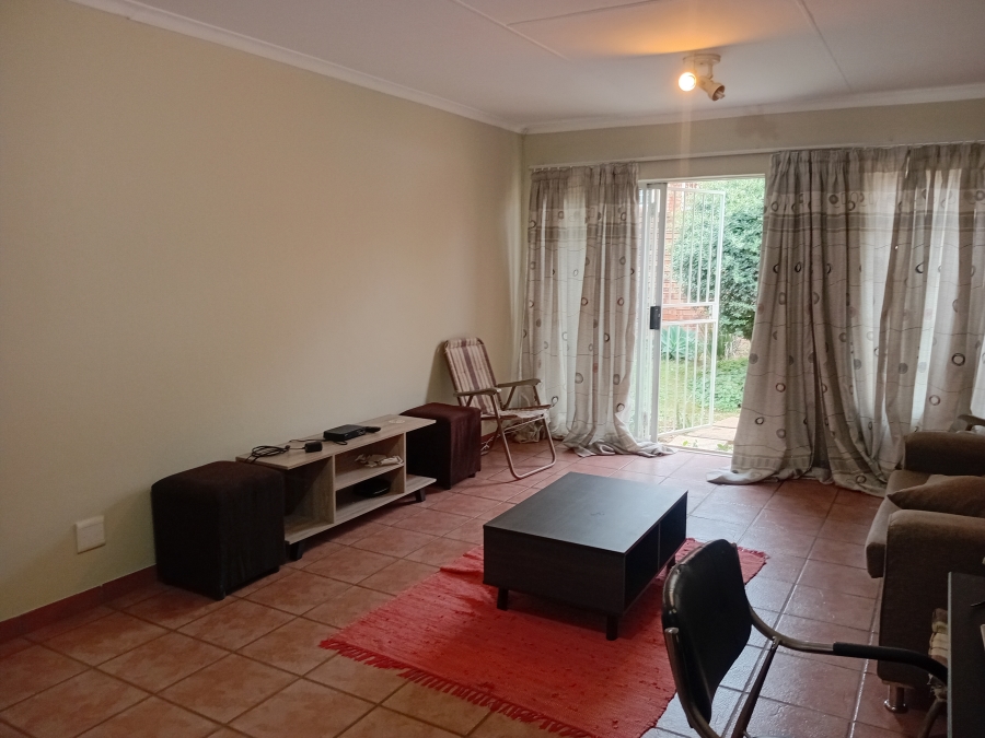 To Let 2 Bedroom Property for Rent in Faerie Glen Gauteng