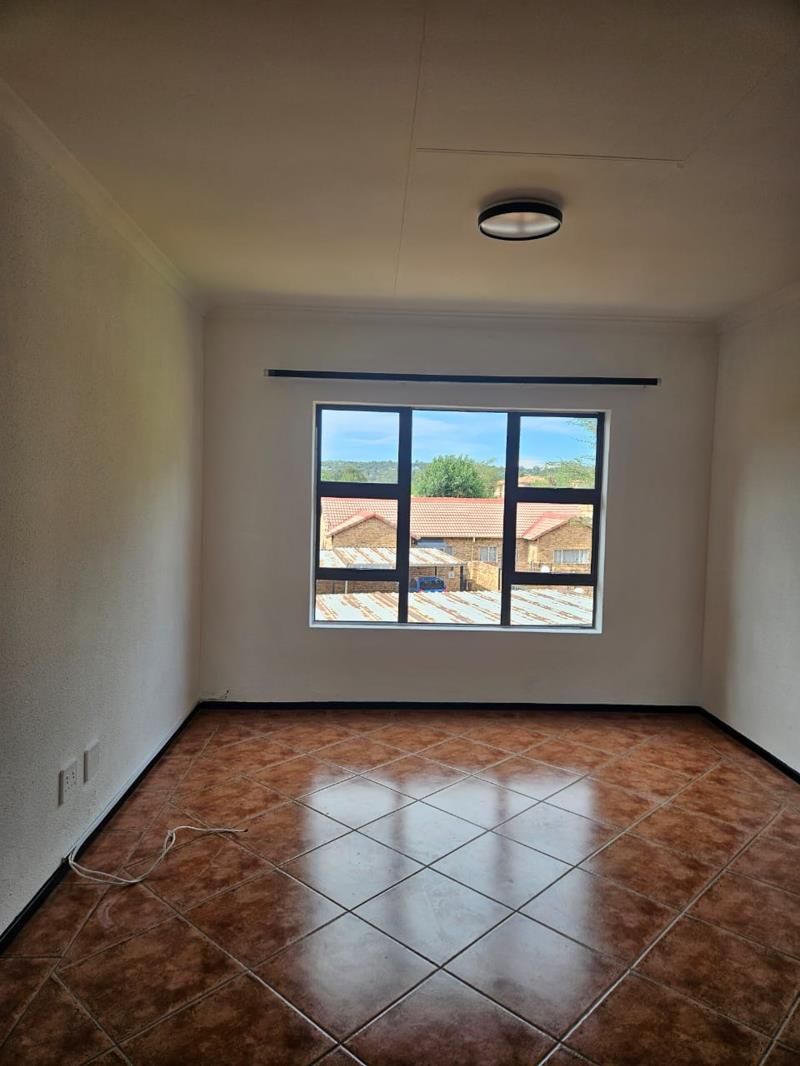 2 Bedroom Property for Sale in Vorna Valley Gauteng