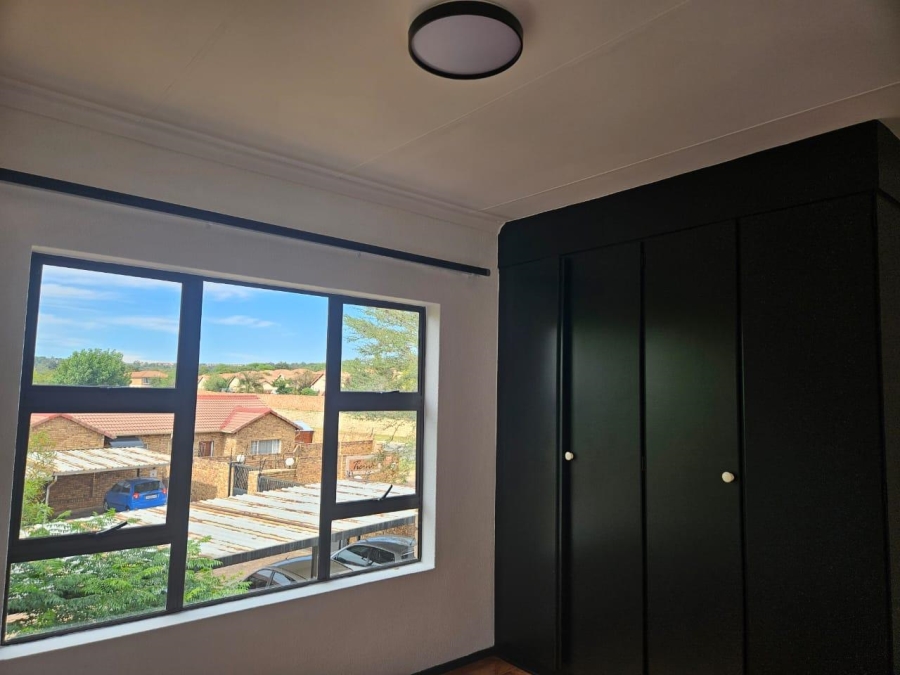 2 Bedroom Property for Sale in Vorna Valley Gauteng