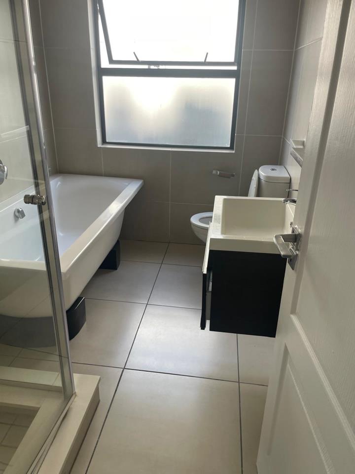 2 Bedroom Property for Sale in Fourways Gauteng