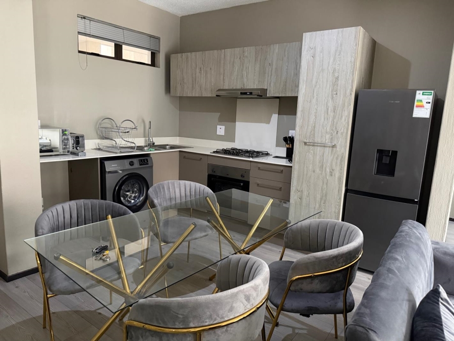 To Let 2 Bedroom Property for Rent in Broadacres Gauteng