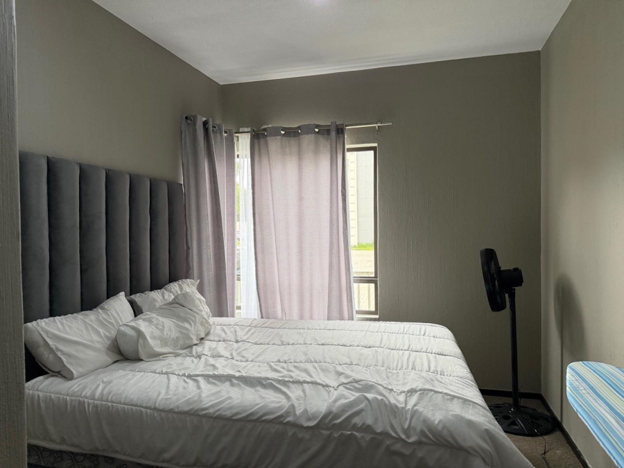 To Let 2 Bedroom Property for Rent in Broadacres Gauteng