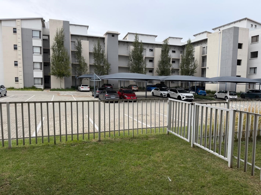 To Let 2 Bedroom Property for Rent in Broadacres Gauteng
