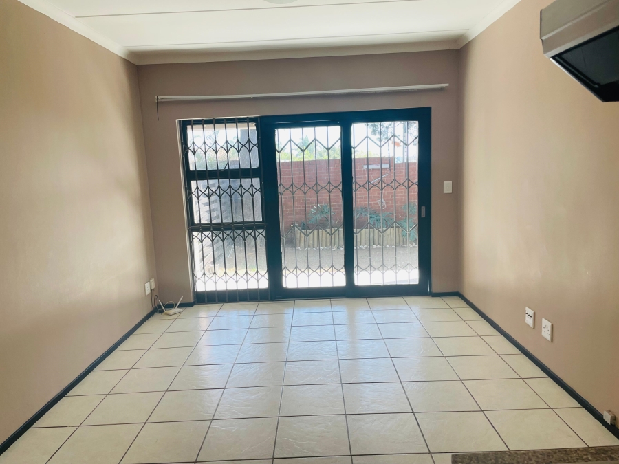 2 Bedroom Property for Sale in Noordhang Gauteng