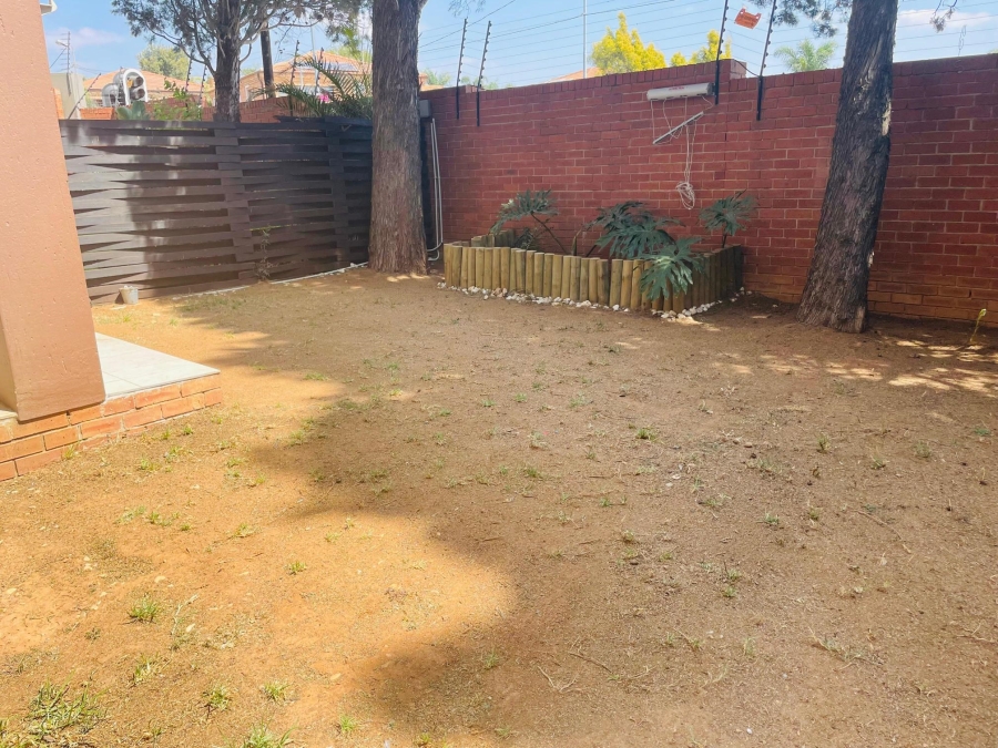 2 Bedroom Property for Sale in Noordhang Gauteng