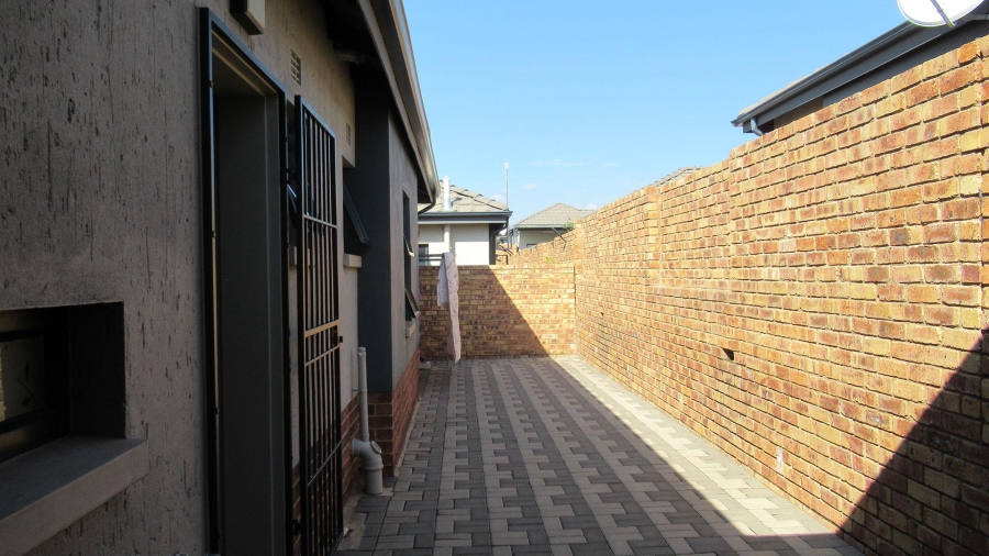 3 Bedroom Property for Sale in Cosmo City Gauteng