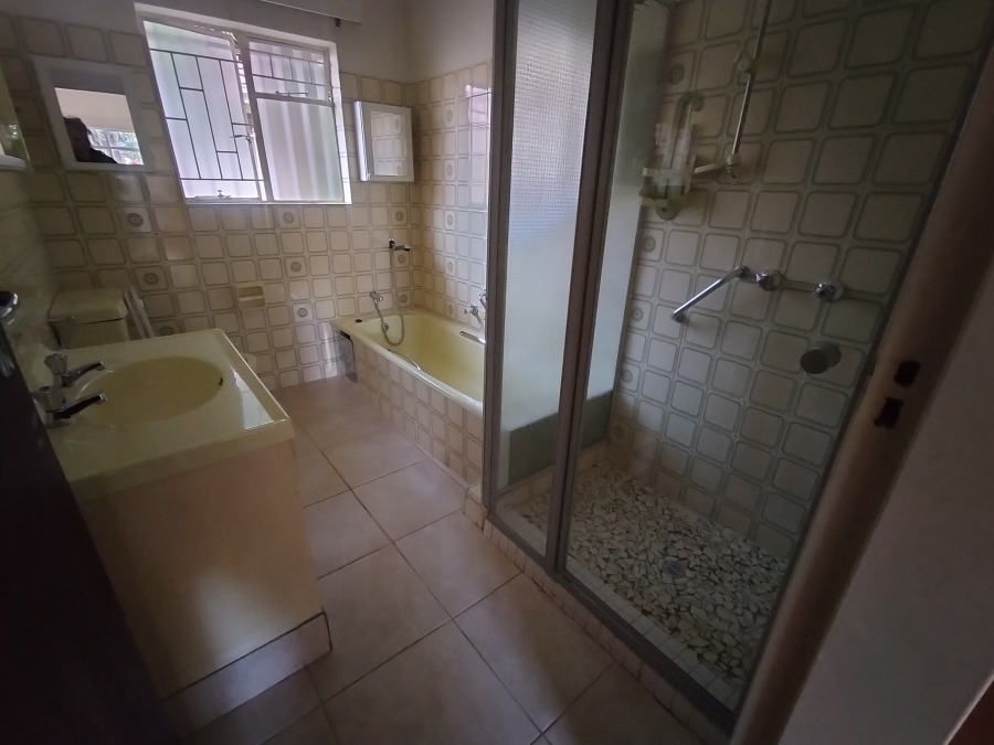 5 Bedroom Property for Sale in Florauna Gauteng