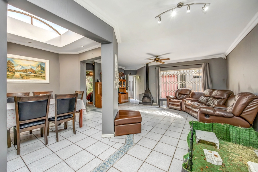 3 Bedroom Property for Sale in Sharonlea Gauteng