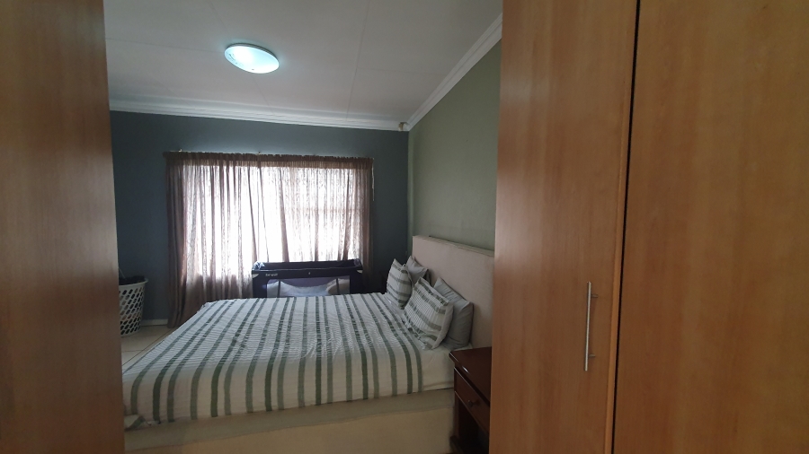 2 Bedroom Property for Sale in Meyersdal Gauteng