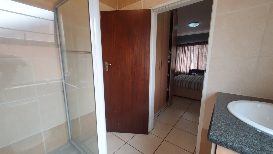 2 Bedroom Property for Sale in Meyersdal Gauteng