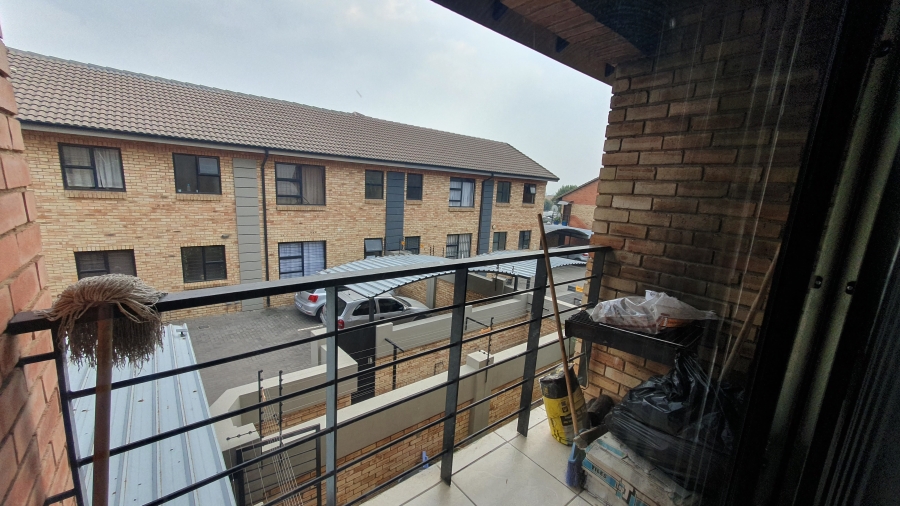 2 Bedroom Property for Sale in Meyersdal Gauteng