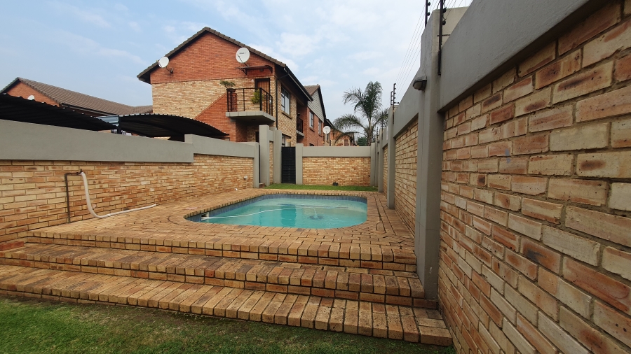 2 Bedroom Property for Sale in Meyersdal Gauteng