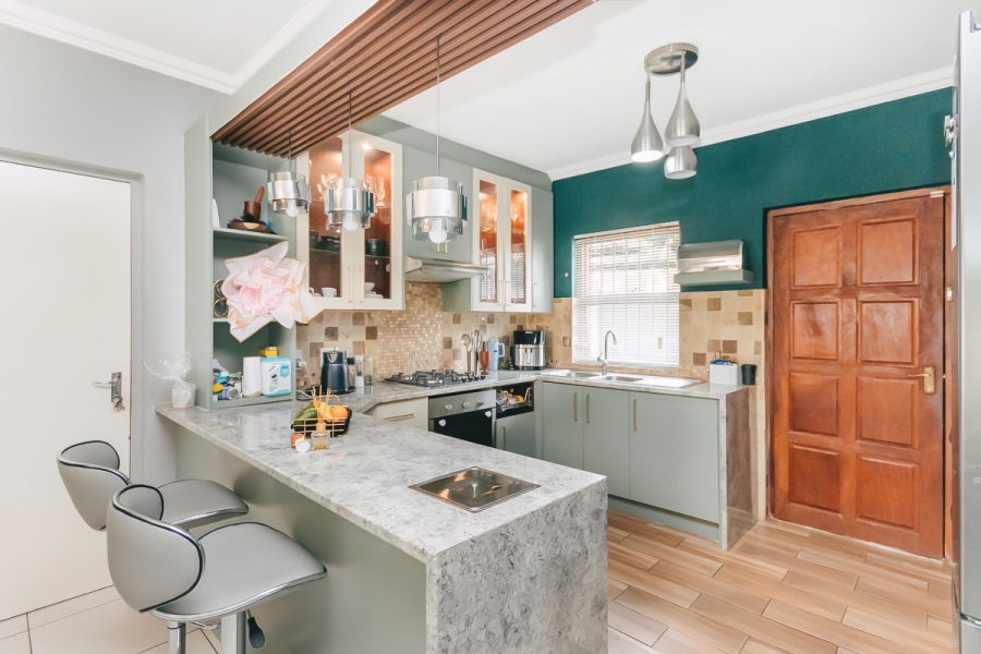 3 Bedroom Property for Sale in Pinehaven Gauteng
