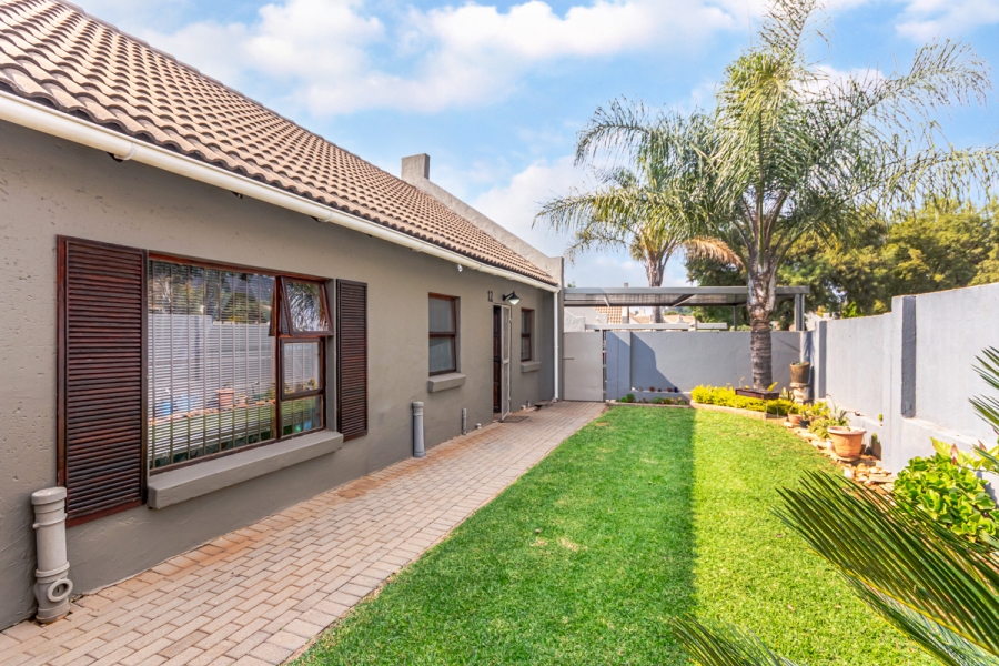 3 Bedroom Property for Sale in Pinehaven Gauteng