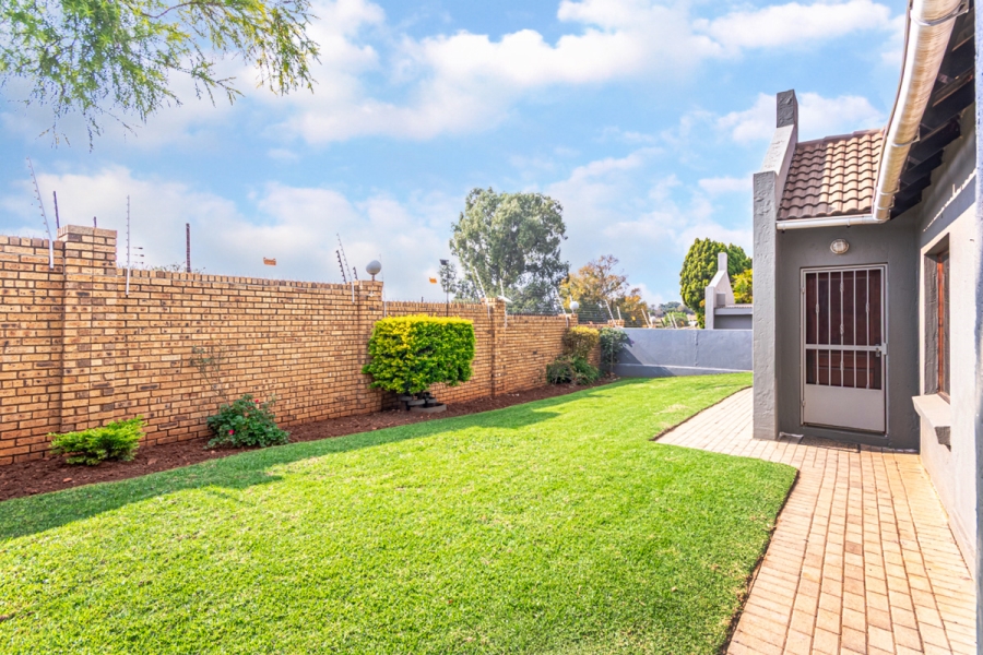 3 Bedroom Property for Sale in Pinehaven Gauteng