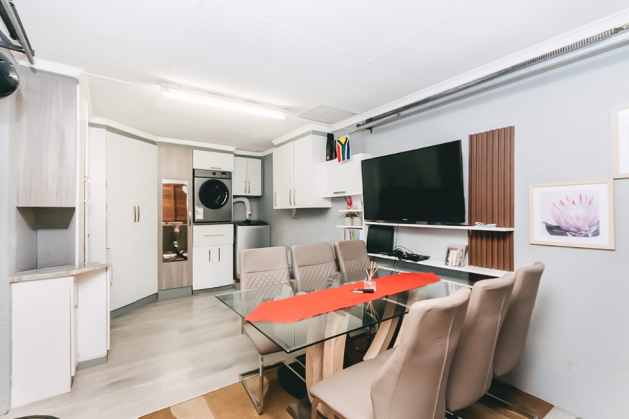 3 Bedroom Property for Sale in Pinehaven Gauteng
