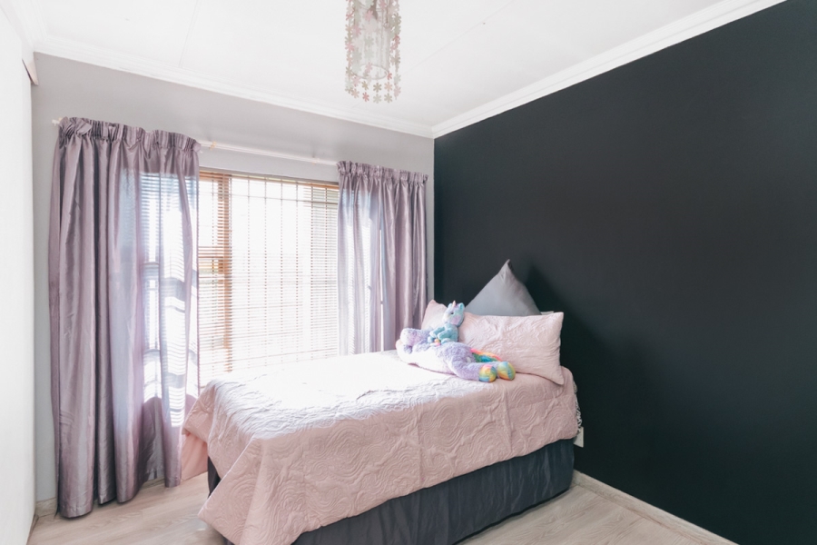 3 Bedroom Property for Sale in Pinehaven Gauteng