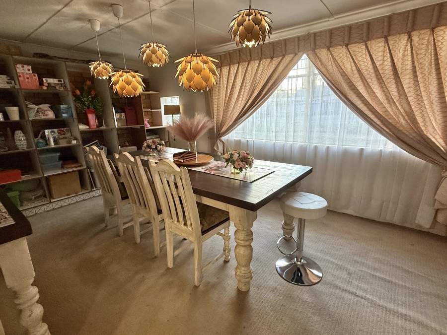6 Bedroom Property for Sale in Lyttelton Manor Gauteng