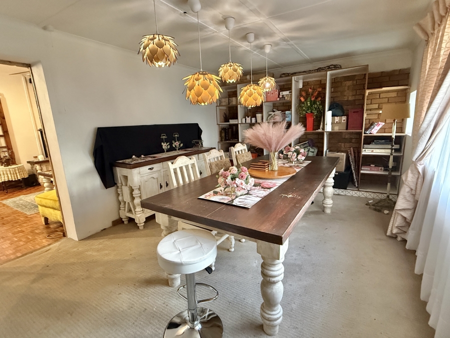 6 Bedroom Property for Sale in Lyttelton Manor Gauteng