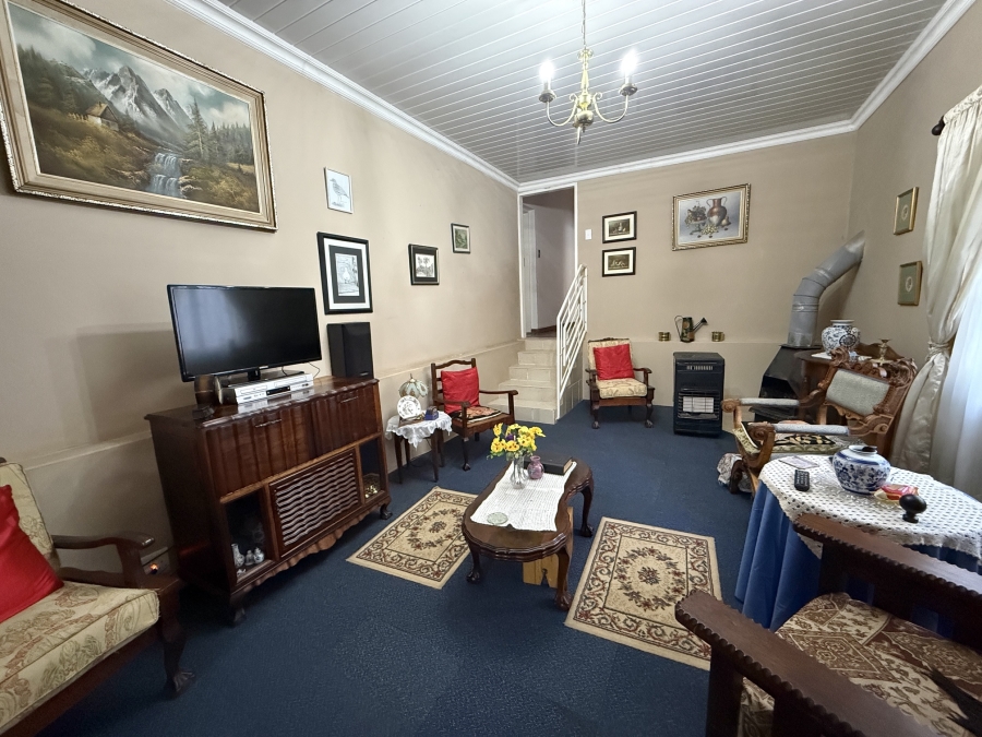 6 Bedroom Property for Sale in Lyttelton Manor Gauteng