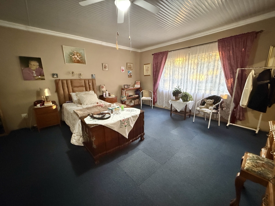 6 Bedroom Property for Sale in Lyttelton Manor Gauteng