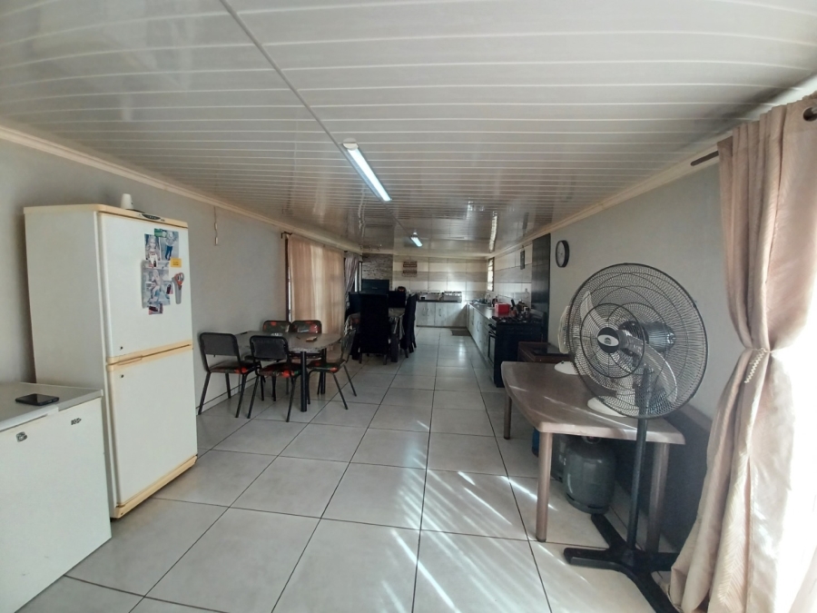 4 Bedroom Property for Sale in Mullerstuine Gauteng