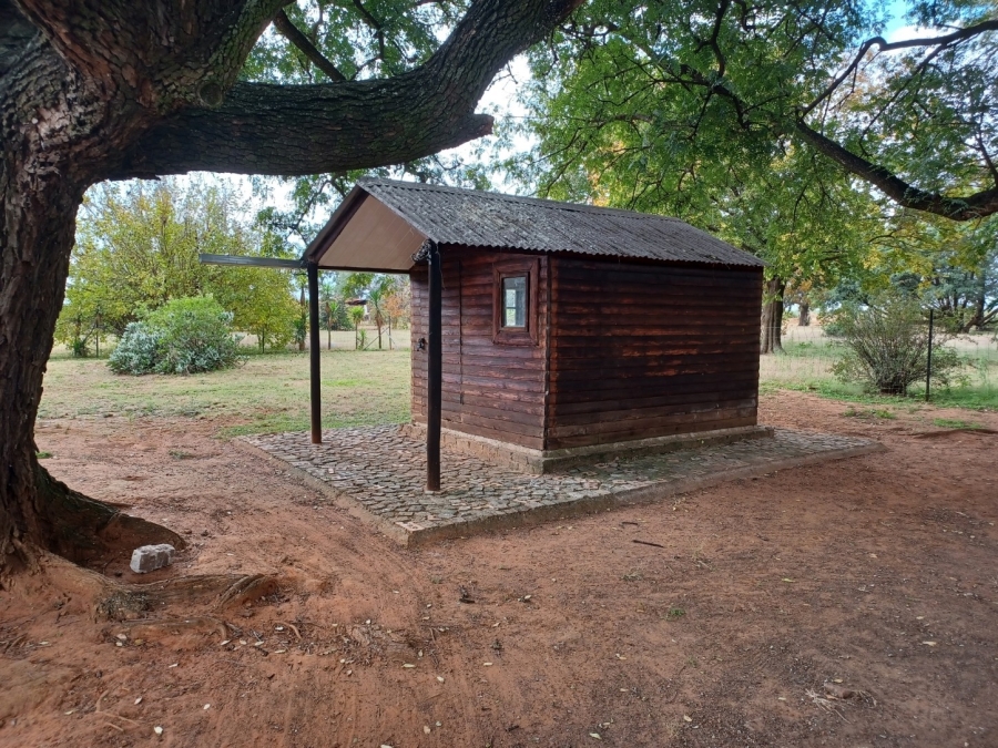 4 Bedroom Property for Sale in Mullerstuine Gauteng