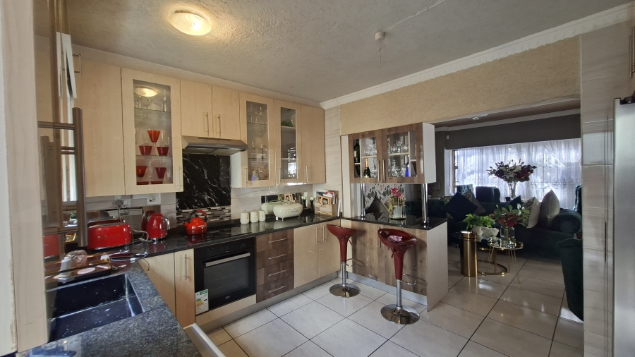 To Let 3 Bedroom Property for Rent in Cosmo City Gauteng