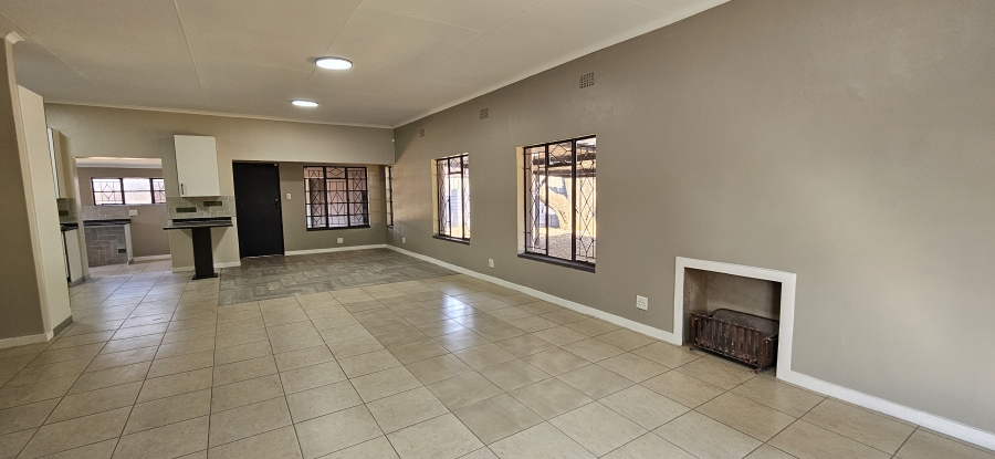 5 Bedroom Property for Sale in Three Rivers Gauteng