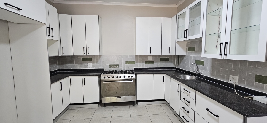 5 Bedroom Property for Sale in Three Rivers Gauteng