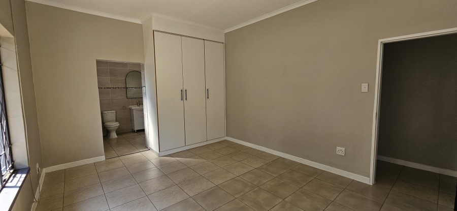 5 Bedroom Property for Sale in Three Rivers Gauteng