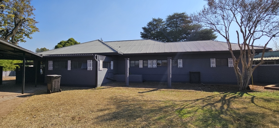 5 Bedroom Property for Sale in Three Rivers Gauteng