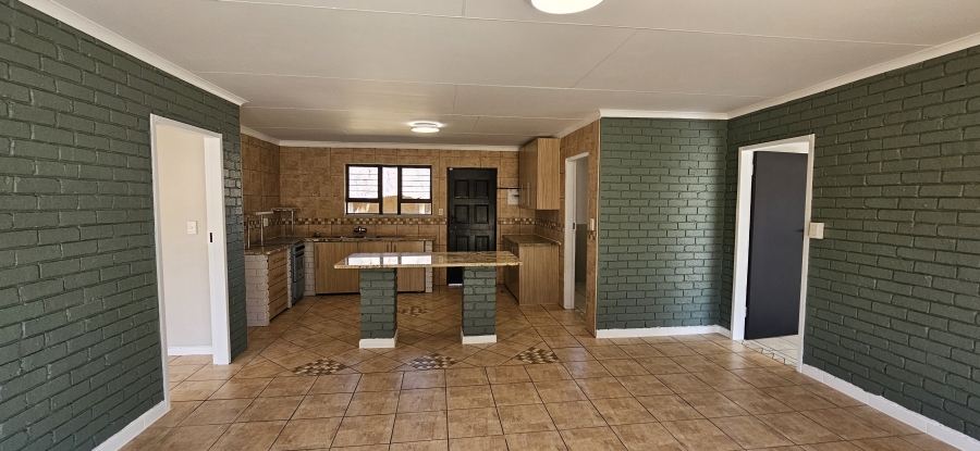 5 Bedroom Property for Sale in Three Rivers Gauteng