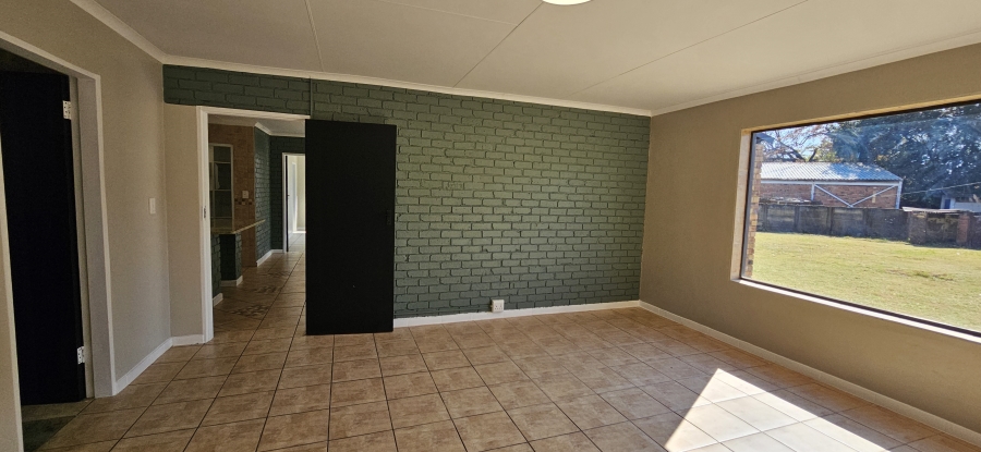 5 Bedroom Property for Sale in Three Rivers Gauteng