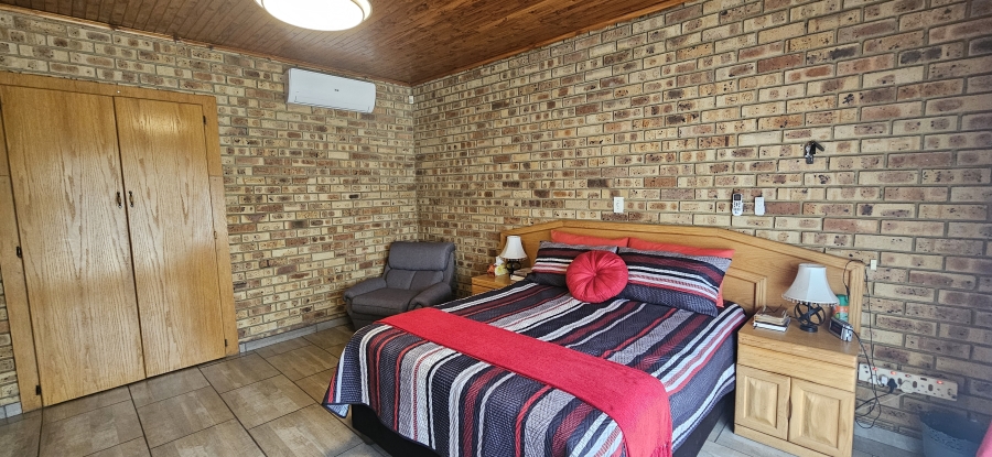 4 Bedroom Property for Sale in Risiville Gauteng