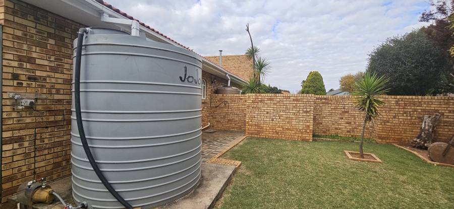 4 Bedroom Property for Sale in Risiville Gauteng