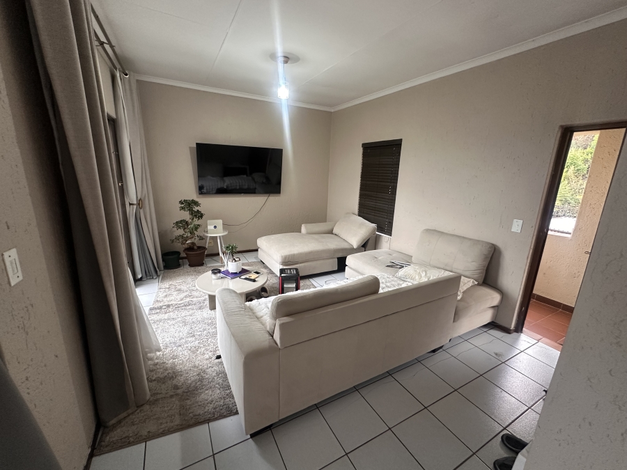 To Let 2 Bedroom Property for Rent in Constantia Kloof Gauteng