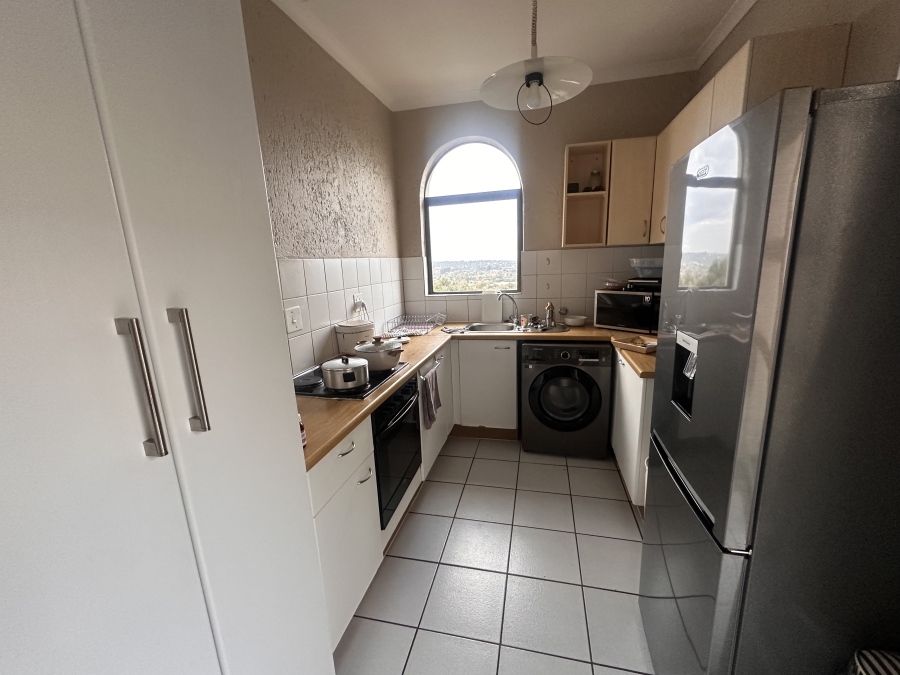 To Let 2 Bedroom Property for Rent in Constantia Kloof Gauteng