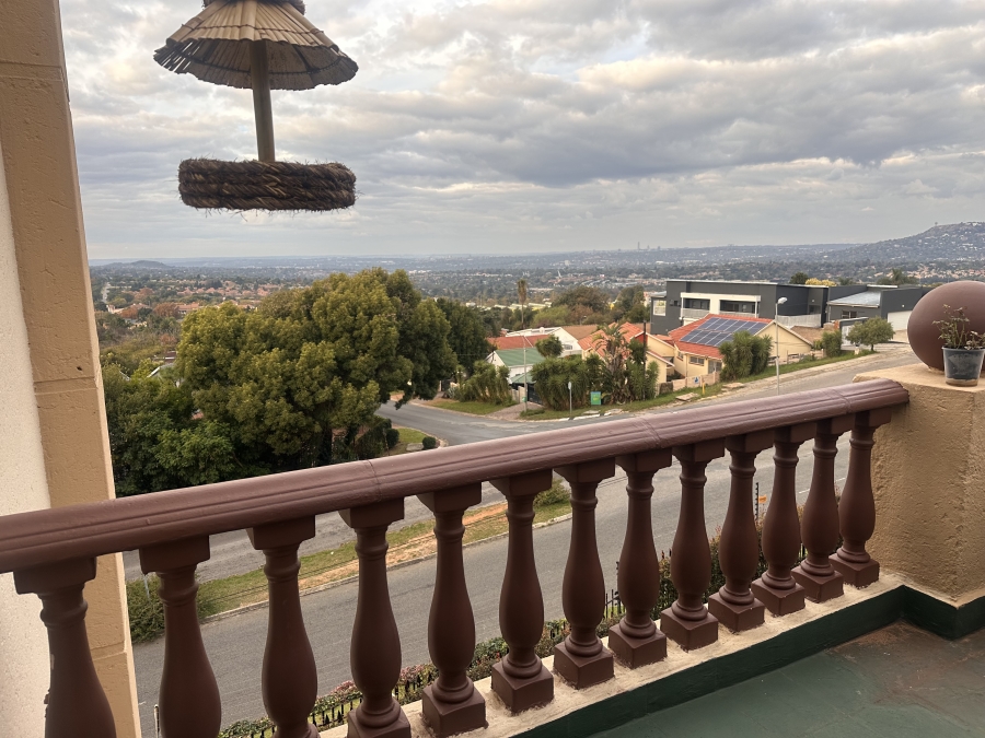 To Let 2 Bedroom Property for Rent in Constantia Kloof Gauteng