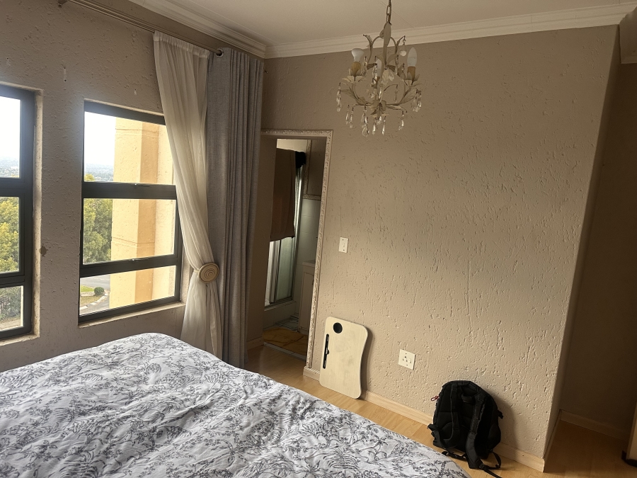 To Let 2 Bedroom Property for Rent in Constantia Kloof Gauteng
