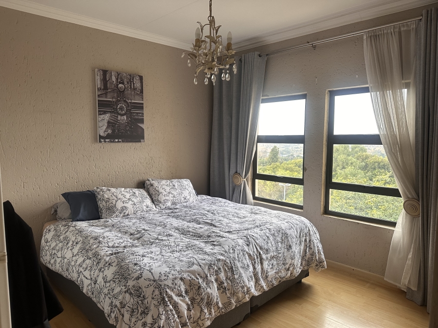 To Let 2 Bedroom Property for Rent in Constantia Kloof Gauteng
