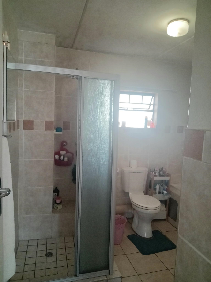 2 Bedroom Property for Sale in Noordwyk Gauteng