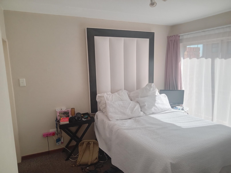 2 Bedroom Property for Sale in Noordwyk Gauteng