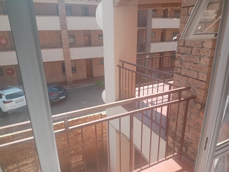 2 Bedroom Property for Sale in Noordwyk Gauteng
