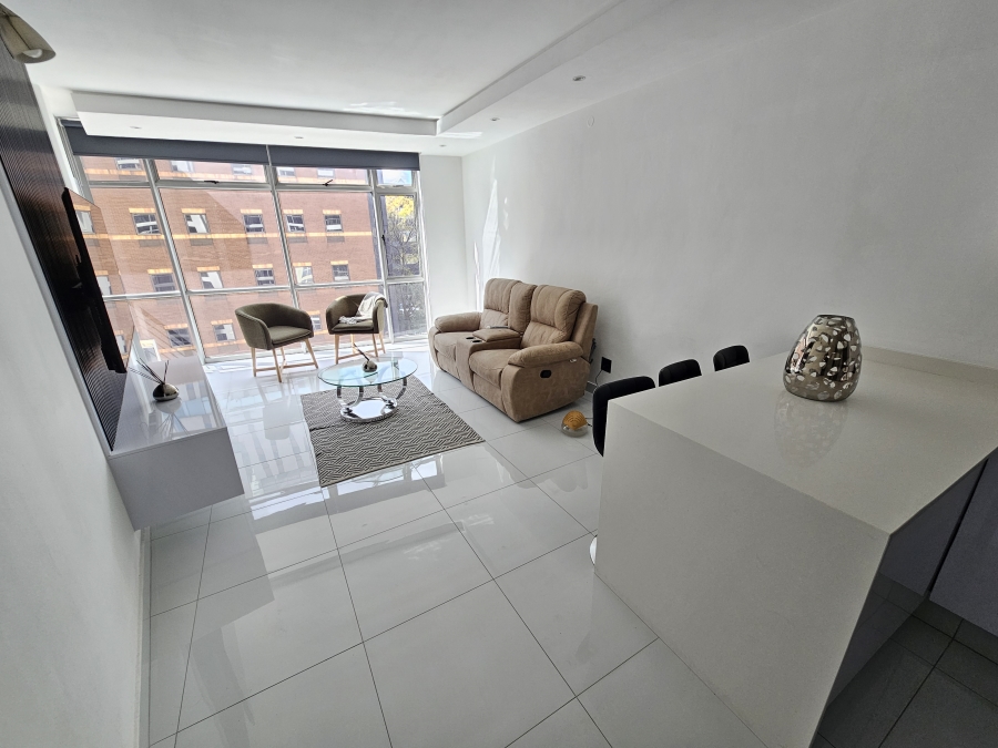 To Let 2 Bedroom Property for Rent in Sandown Gauteng