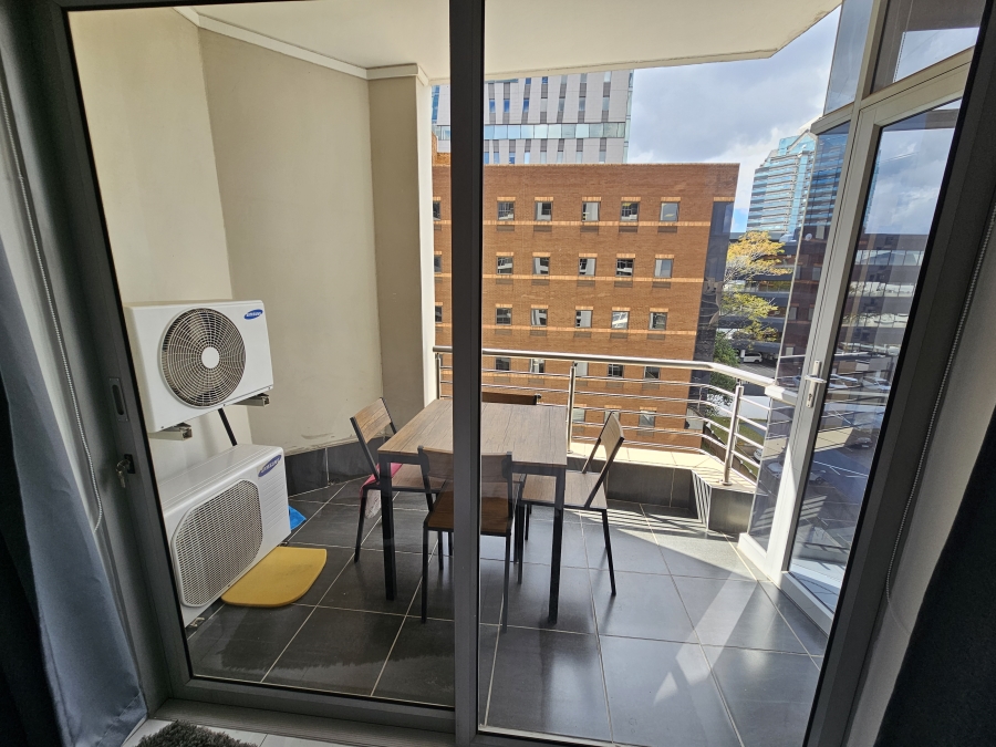 To Let 2 Bedroom Property for Rent in Sandown Gauteng